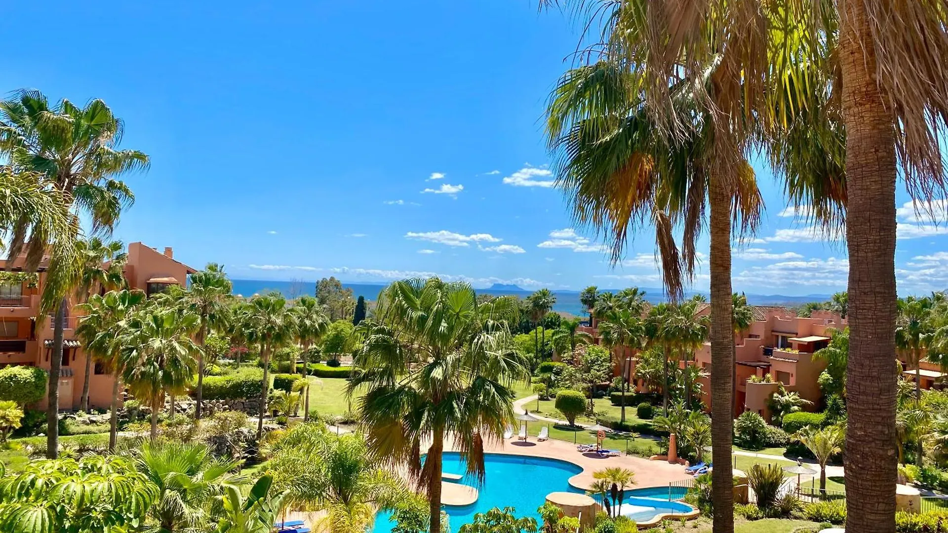 Seaview Penthouse In New Golden Mile Apartment Estepona
